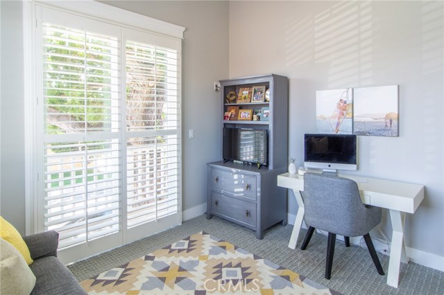 4th bedroom or office with private balcony and lots of light
