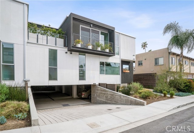 1150 Rowell Avenue, Manhattan Beach, California 90266, 3 Bedrooms Bedrooms, ,1 BathroomBathrooms,Residential,Sold,Rowell,SB19060647