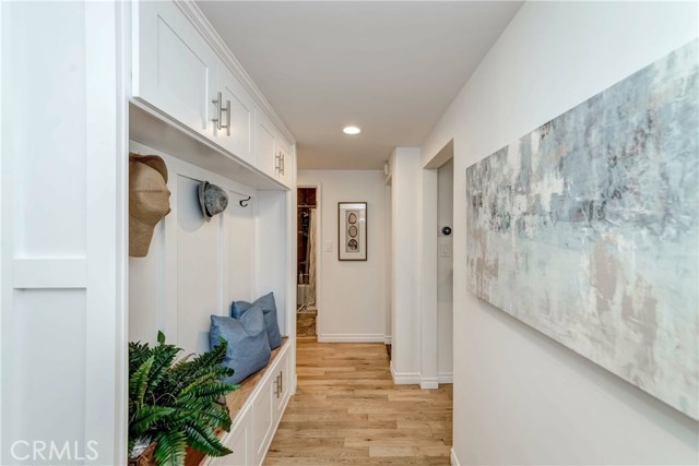 400 Avenue D Avenue, Redondo Beach, California 90277, 2 Bedrooms Bedrooms, ,1 BathroomBathrooms,Residential,Sold,Avenue D,SB19032912