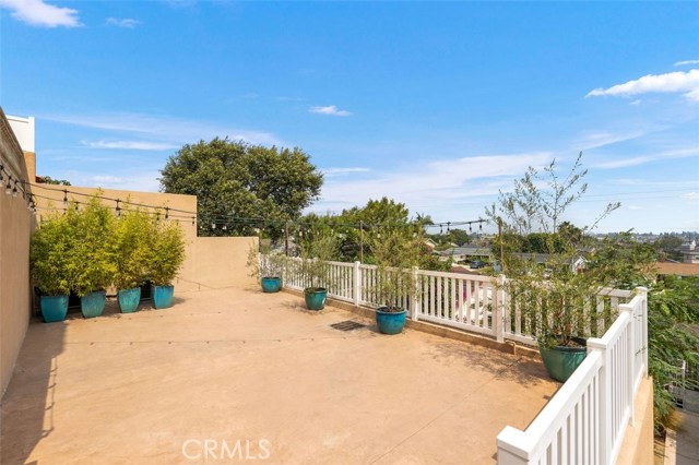 126 Prospect Avenue, Redondo Beach, California 90277, 4 Bedrooms Bedrooms, ,4 BathroomsBathrooms,Residential,Sold,Prospect,SB20180219