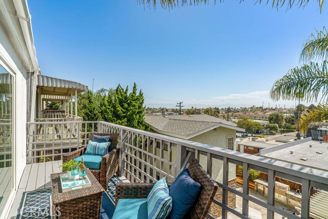 1630 Wollacott Street, Redondo Beach, California 90278, 3 Bedrooms Bedrooms, ,2 BathroomsBathrooms,Residential,Sold,Wollacott,SB19223418