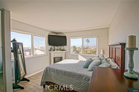 77 15th Street, Hermosa Beach, California 90254, 2 Bedrooms Bedrooms, ,2 BathroomsBathrooms,Residential,Sold,15th,SB20230357