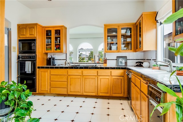 214 Avenue H, Redondo Beach, California 90277, 3 Bedrooms Bedrooms, ,2 BathroomsBathrooms,Residential,Sold,Avenue H,SB17200992