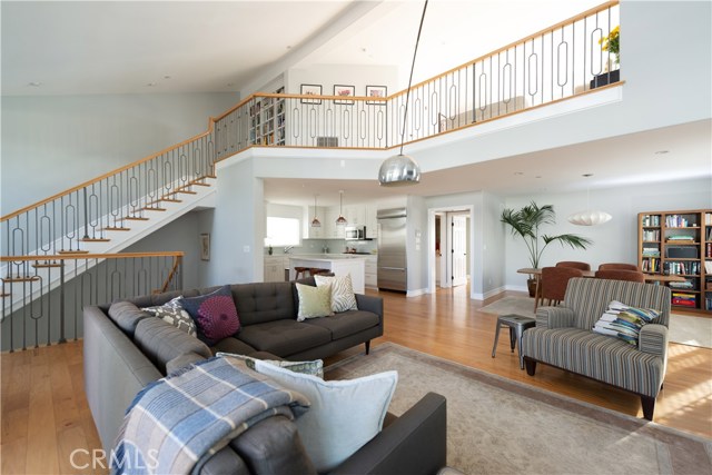 613 Lucia Avenue, Redondo Beach, California 90277, 3 Bedrooms Bedrooms, ,2 BathroomsBathrooms,Residential,Sold,Lucia,SB19228857