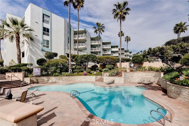 660 The Village, Redondo Beach, California 90277, 1 Bedroom Bedrooms, ,1 BathroomBathrooms,Residential,Sold,The Village,SB20054777