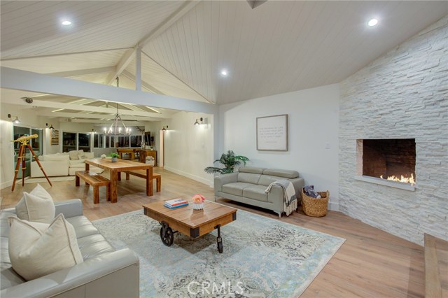 4511 Marloma Drive, Rolling Hills Estates, California 90274, 5 Bedrooms Bedrooms, ,2 BathroomsBathrooms,Residential,Sold,Marloma,PV19267077