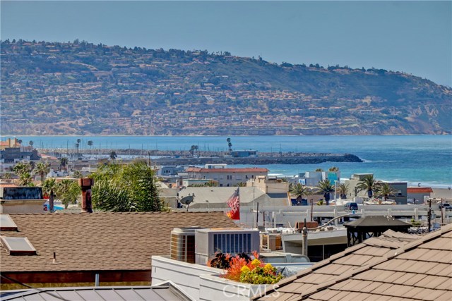 1955 Monterey Boulevard, Hermosa Beach, California 90254, 4 Bedrooms Bedrooms, ,2 BathroomsBathrooms,Residential,Sold,Monterey,SB18111119
