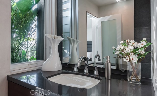 Guest bath - caesarstone counter