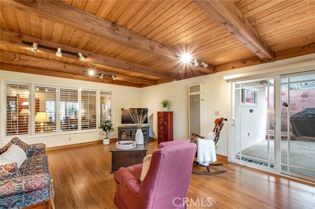 1329 Gertruda Avenue, Redondo Beach, California 90277, 3 Bedrooms Bedrooms, ,1 BathroomBathrooms,Residential,Sold,Gertruda,SB21018995