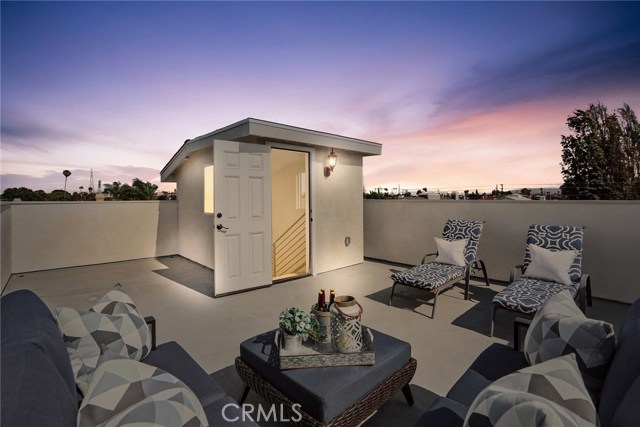 2215 Robinson Street, Redondo Beach, California 90278, 4 Bedrooms Bedrooms, ,4 BathroomsBathrooms,Residential,Sold,Robinson,SB20091863