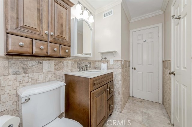 831 6th Street, Hermosa Beach, California 90254, 2 Bedrooms Bedrooms, ,1 BathroomBathrooms,Residential,Sold,6th,SB20097498