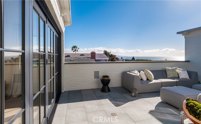 2617 Vista Drive, Manhattan Beach, California 90266, 4 Bedrooms Bedrooms, ,3 BathroomsBathrooms,Residential,Sold,Vista,SB18019174