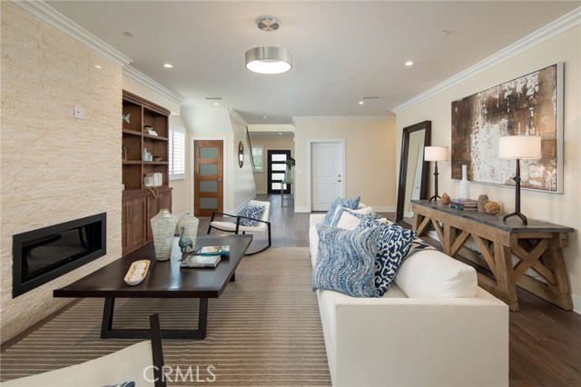 3208 Pacific Avenue, Manhattan Beach, California 90266, 4 Bedrooms Bedrooms, ,3 BathroomsBathrooms,Residential,Sold,Pacific,SB18253050