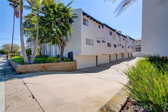 2108 Rockefeller Lane, Redondo Beach, California 90278, 2 Bedrooms Bedrooms, ,2 BathroomsBathrooms,Residential,Sold,Rockefeller,SB19238664