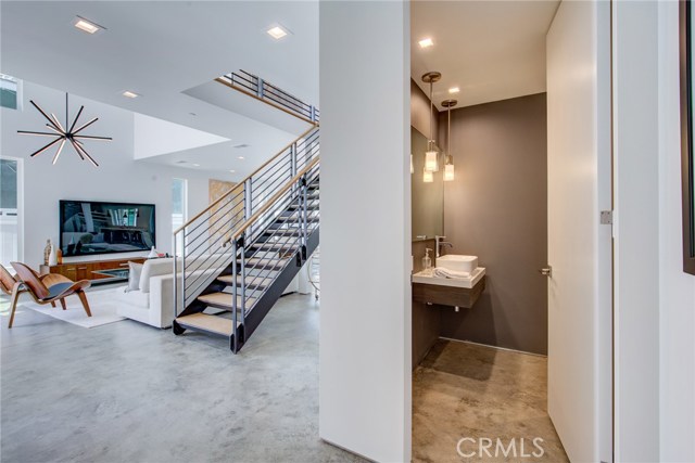 2613 Alvord Lane, Redondo Beach, California 90278, 5 Bedrooms Bedrooms, ,4 BathroomsBathrooms,Residential,Sold,Alvord,PV19190354