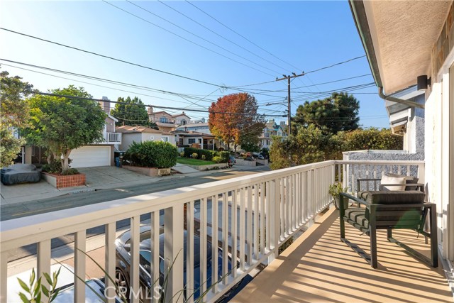 1626 Stanford Avenue, Redondo Beach, California 90278, 3 Bedrooms Bedrooms, ,2 BathroomsBathrooms,Residential,Sold,Stanford,SB21017575