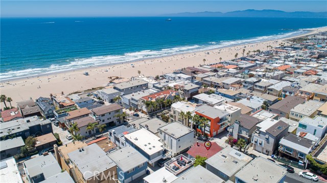 216 36th Street, Manhattan Beach, California 90266, 2 Bedrooms Bedrooms, ,2 BathroomsBathrooms,Residential,Sold,36th,SB20149445