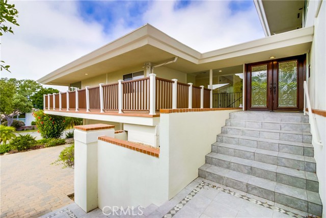 7206 Crest Road, Rancho Palos Verdes, California 90275, 5 Bedrooms Bedrooms, ,4 BathroomsBathrooms,Residential,Sold,Crest,PV17081405