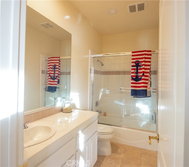 bath of bedroom 1