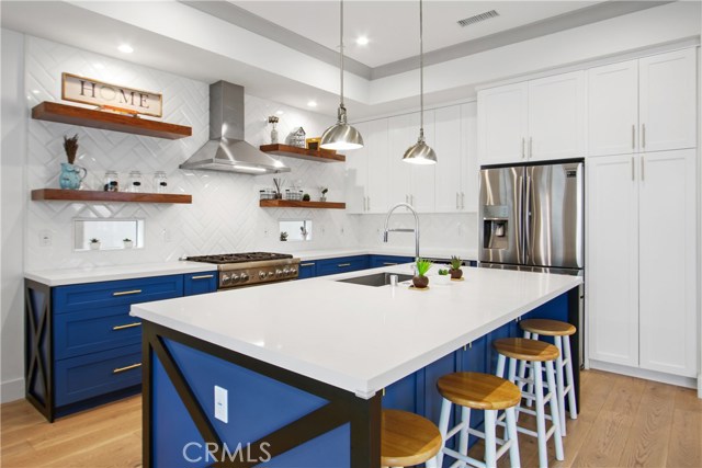 1712 Harriman Lane, Redondo Beach, California 90278, 4 Bedrooms Bedrooms, ,4 BathroomsBathrooms,Residential,Sold,Harriman,OC20227866