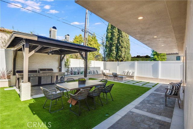 3208 Pacific Avenue, Manhattan Beach, California 90266, 4 Bedrooms Bedrooms, ,3 BathroomsBathrooms,Residential,Sold,Pacific,SB18253050