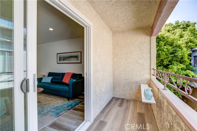 1320 12th Street, Manhattan Beach, California 90266, 2 Bedrooms Bedrooms, ,2 BathroomsBathrooms,Residential,Sold,12th,SB20186384
