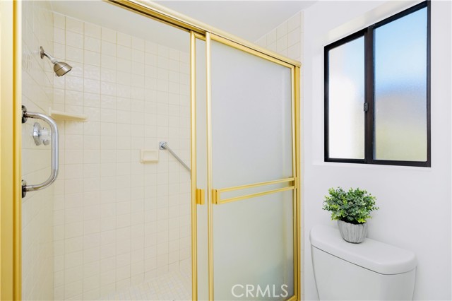 Convenient Primary Ensuite.