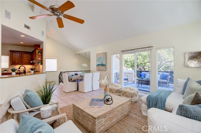 525 Lucia Avenue, Redondo Beach, California 90277, 3 Bedrooms Bedrooms, ,2 BathroomsBathrooms,Residential,Sold,Lucia,SB21043497