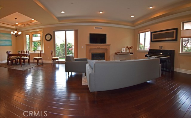 1807 Huntington Lane, Redondo Beach, California 90278, 4 Bedrooms Bedrooms, ,3 BathroomsBathrooms,Residential,Sold,Huntington,SB19151183