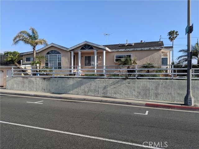 1410 Artesia Boulevard, Redondo Beach, California 90278, 3 Bedrooms Bedrooms, ,2 BathroomsBathrooms,Residential,Sold,Artesia,SB19025584