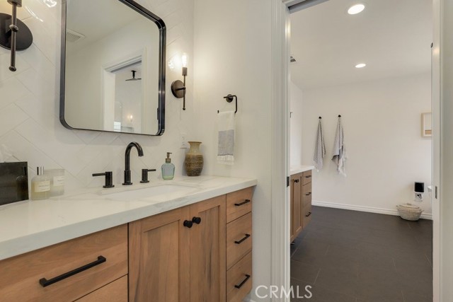 1924 Mathews Avenue, Redondo Beach, California 90278, 3 Bedrooms Bedrooms, ,2 BathroomsBathrooms,Residential,Sold,Mathews,SB21069935