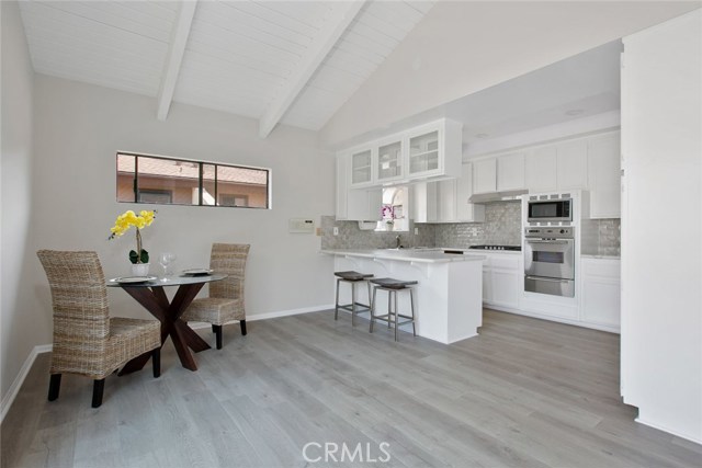 706 Vincent, Redondo Beach, California 90277, 2 Bedrooms Bedrooms, ,3 BathroomsBathrooms,Residential,Sold,Vincent,SB18193066