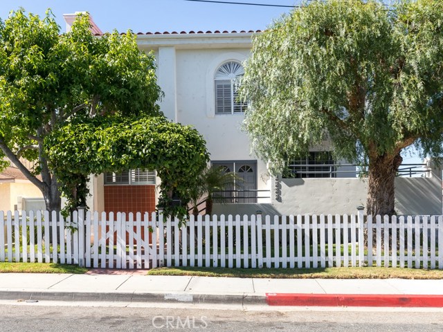2223 Carnegie Lane, Redondo Beach, California 90278, 4 Bedrooms Bedrooms, ,2 BathroomsBathrooms,Residential,Sold,Carnegie,SB20153502