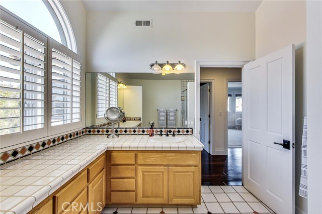 641 35th Street, Manhattan Beach, California 90266, 5 Bedrooms Bedrooms, ,3 BathroomsBathrooms,Residential,Sold,35th,SB21047084