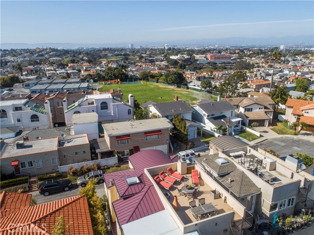 1220 17th Street, Hermosa Beach, California 90254, 4 Bedrooms Bedrooms, ,3 BathroomsBathrooms,Residential,Sold,17th,SB18159711