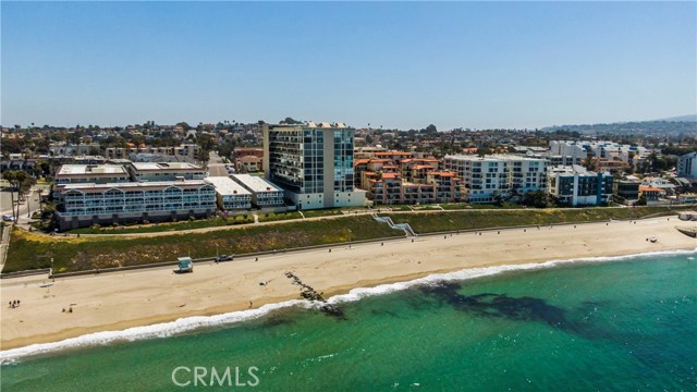 531 Esplanade, Redondo Beach, California 90277, 2 Bedrooms Bedrooms, ,2 BathroomsBathrooms,Residential,Sold,Esplanade,SB19240395