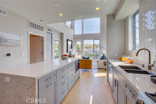 1920 Pacific Coast Highway, Redondo Beach, California 90277, 1 Bedroom Bedrooms, ,1 BathroomBathrooms,Residential,Sold,Pacific Coast Highway,OC20103454