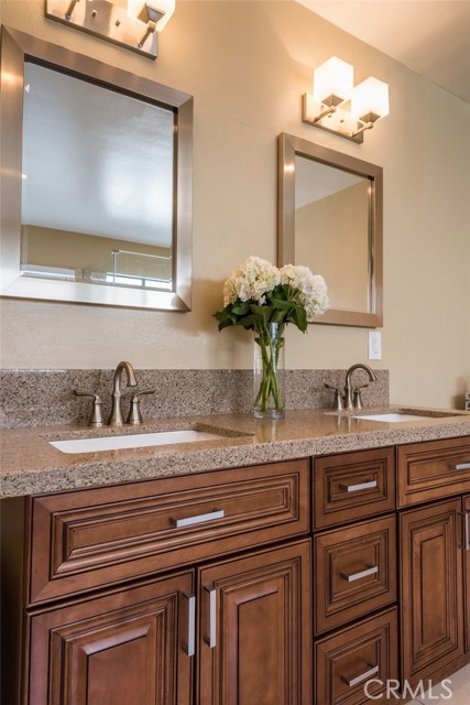 2507 Huntington Lane Lane, Redondo Beach, California 90278, 3 Bedrooms Bedrooms, ,2 BathroomsBathrooms,Residential,Sold,Huntington Lane,SB18089282