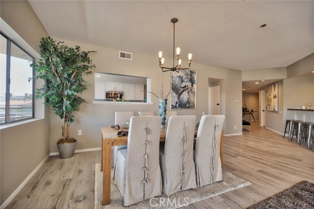 512 Esplanade, Redondo Beach, California 90277, 2 Bedrooms Bedrooms, ,2 BathroomsBathrooms,Residential,Sold,Esplanade,IN17223458