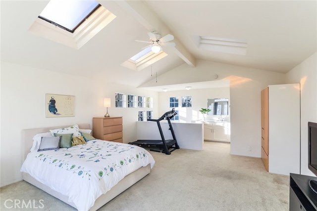 2121 Plant Avenue, Redondo Beach, California 90278, 4 Bedrooms Bedrooms, ,1 BathroomBathrooms,Residential,Sold,Plant,SB21007789