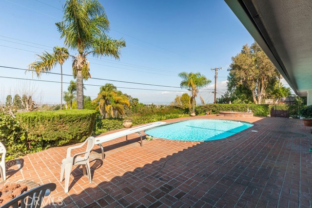 14 Harbor Sight Drive, Rolling Hills Estates, California 90274, 5 Bedrooms Bedrooms, ,4 BathroomsBathrooms,Residential,Sold,Harbor Sight,SB21149207