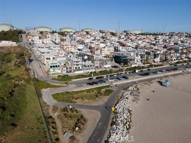 200 Gull Street, Manhattan Beach, California 90266, 3 Bedrooms Bedrooms, ,1 BathroomBathrooms,Residential,Sold,Gull,OC21063409