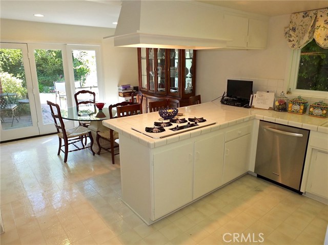 5649 Whitecliff Drive, Rancho Palos Verdes, California 90275, 4 Bedrooms Bedrooms, ,3 BathroomsBathrooms,Residential,Sold,Whitecliff,PV17219760