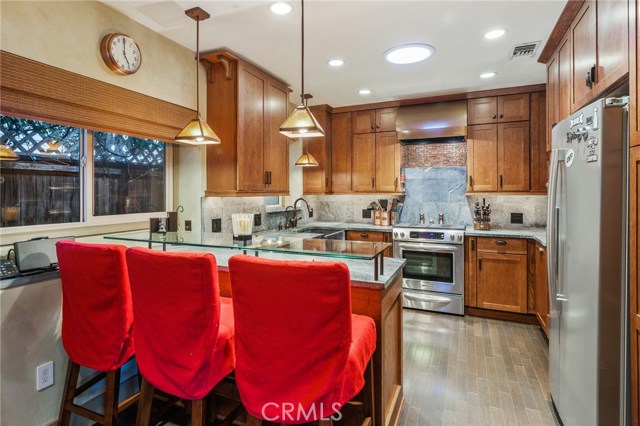 1829 Poinsettia Avenue, Manhattan Beach, California 90266, 3 Bedrooms Bedrooms, ,2 BathroomsBathrooms,Residential,Sold,Poinsettia,SB20054439