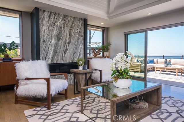 801 Ocean Drive, Hermosa Beach, California 90254, 4 Bedrooms Bedrooms, ,5 BathroomsBathrooms,Residential,Sold,Ocean,SB19222362
