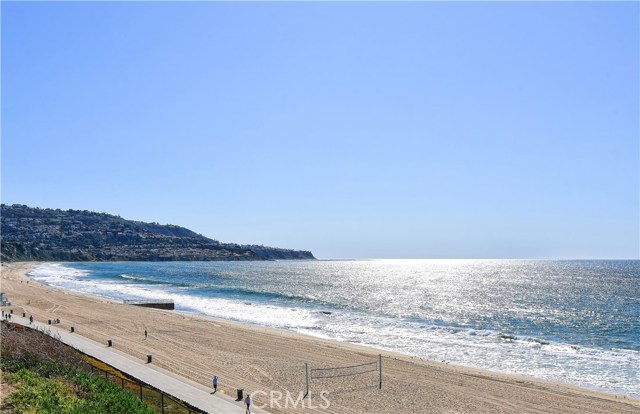 120 The Village, Redondo Beach, California 90277, 1 Bedroom Bedrooms, ,1 BathroomBathrooms,Residential,Sold,The Village,SB20256381