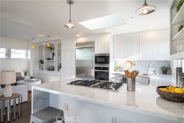 324 21st Street, Manhattan Beach, California 90266, 3 Bedrooms Bedrooms, ,4 BathroomsBathrooms,Residential,Sold,21st,SB21154913