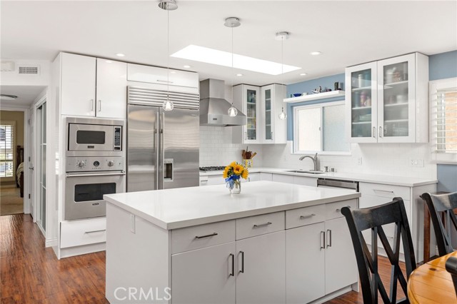 706 Anderson Street, Manhattan Beach, California 90266, 3 Bedrooms Bedrooms, ,2 BathroomsBathrooms,Residential,Sold,Anderson,SB21117273