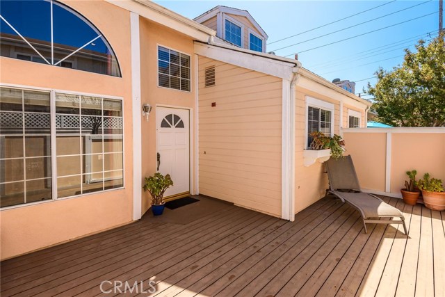 2217 Vanderbilt Lane, Redondo Beach, California 90278, 2 Bedrooms Bedrooms, ,1 BathroomBathrooms,Residential,Sold,Vanderbilt,SB18228542