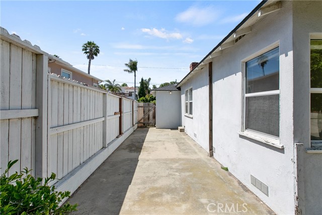 917 10th Street, Manhattan Beach, California 90266, 3 Bedrooms Bedrooms, ,2 BathroomsBathrooms,Residential,Sold,10th,SB19168634